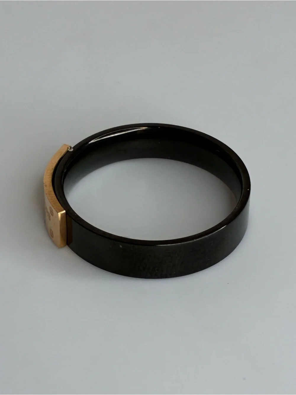 Vintage Black and Gold Plaque Ring - Size 9